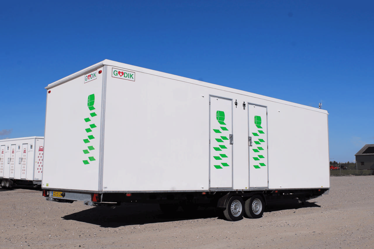 Luksus toiletvogn med 7 toiletter og 2 urinaler (ReSell)