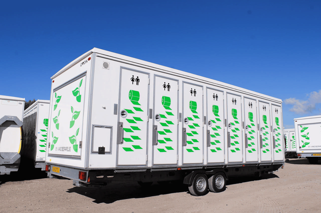 Vacuum toiletvogn med 16 toiletter