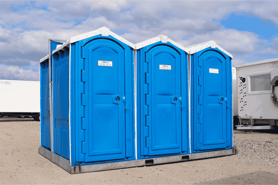 Ramme med 6 toiletter - Løse toiletter med tank