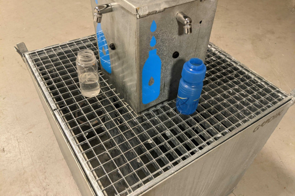 Vandpost med 4 berøringsfrie haner - Håndvaske og vandposter