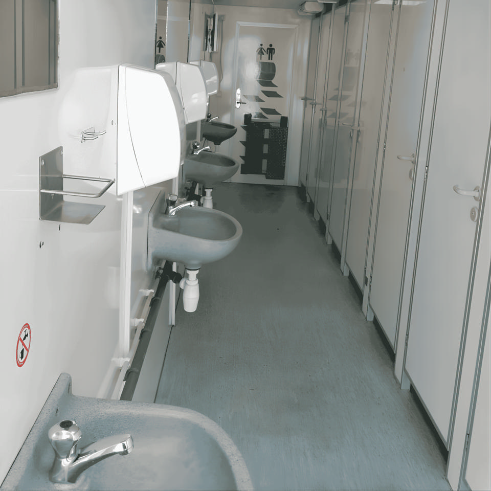 Luksus toiletvogn med 10 toiletter - Toiletter med skyl