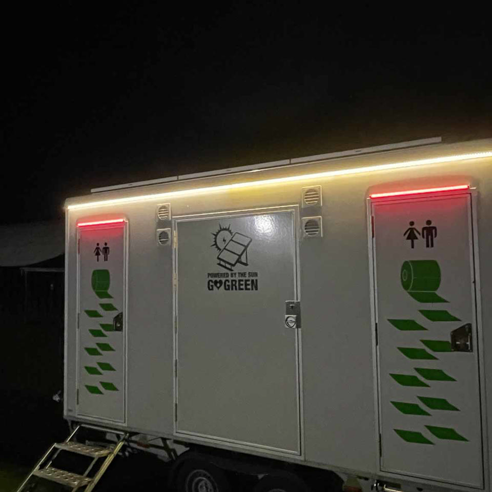 Vacuum toiletvogn med 4 toiletter - SOLAR - Vacuumtoiletter