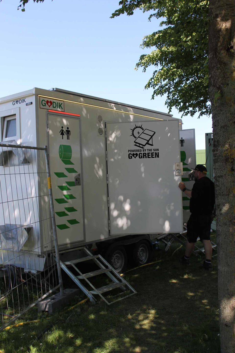 Vacuum toiletvogn med 4 toiletter - SOLAR - Vacuumtoiletter