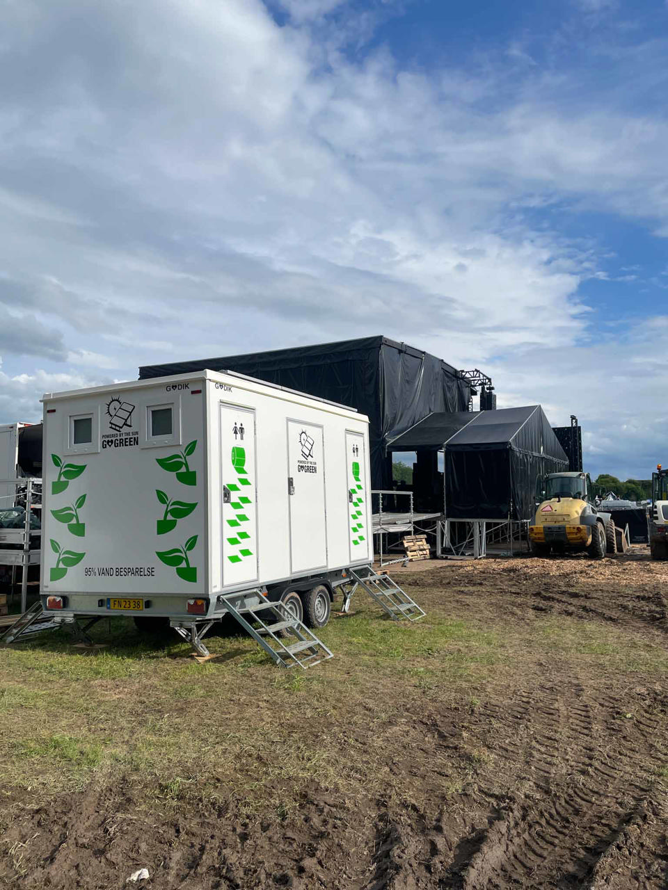 Vacuum toiletvogn med 4 toiletter - SOLAR - Vacuumtoiletter