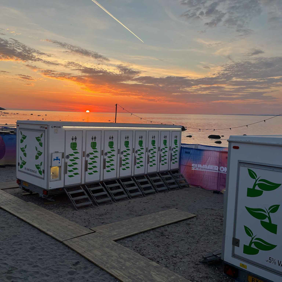 Vacuum toiletvogn med 16 toiletter - Vacuumtoiletter