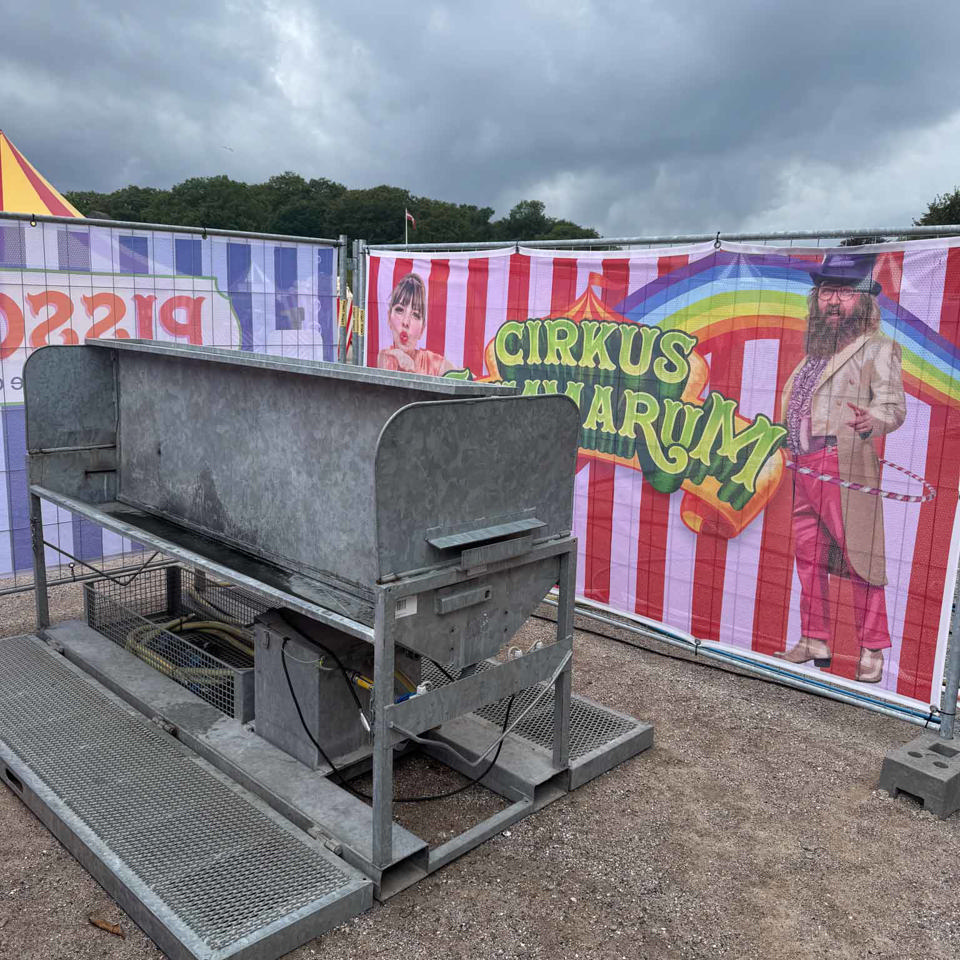 Urinalunit med afløbspumpe for 8 personer - Urinaler