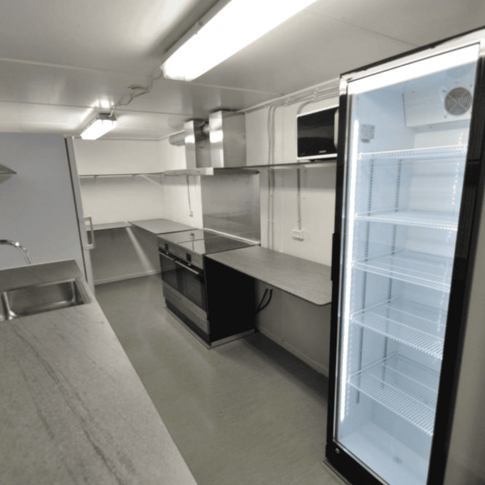 Køkkencontainer m/køl og frys - Køkken- og kantinevogne