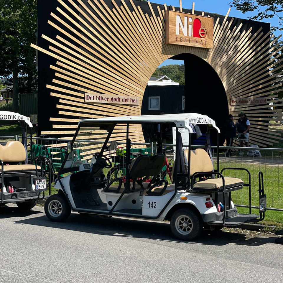 El-minibus til 6 personer med combi lad - Maskiner & Kørsel