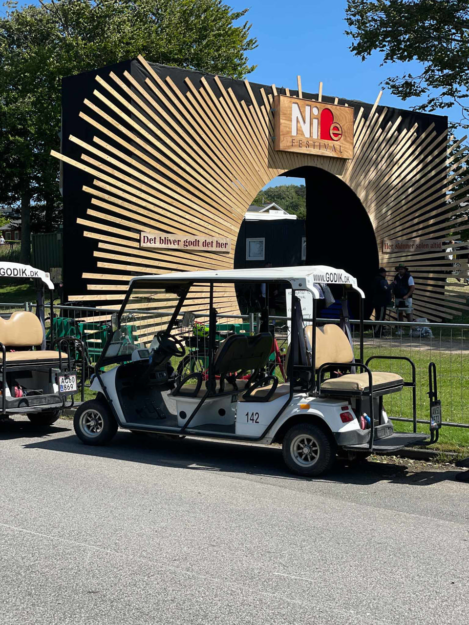 El-minibus til 6 personer med combi lad - Maskiner & Kørsel