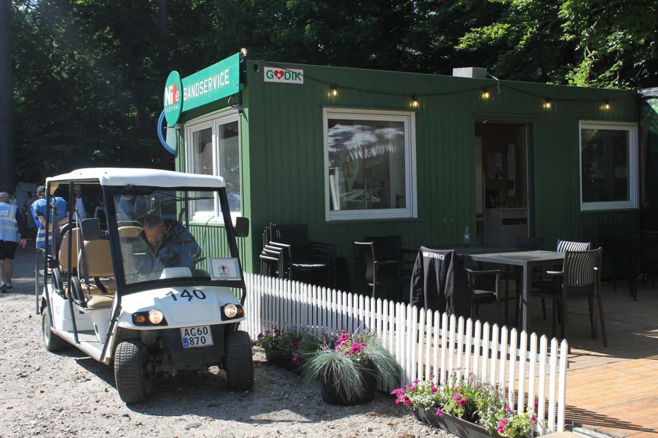 El-minibus til 6 personer med combi lad - Maskiner & Kørsel