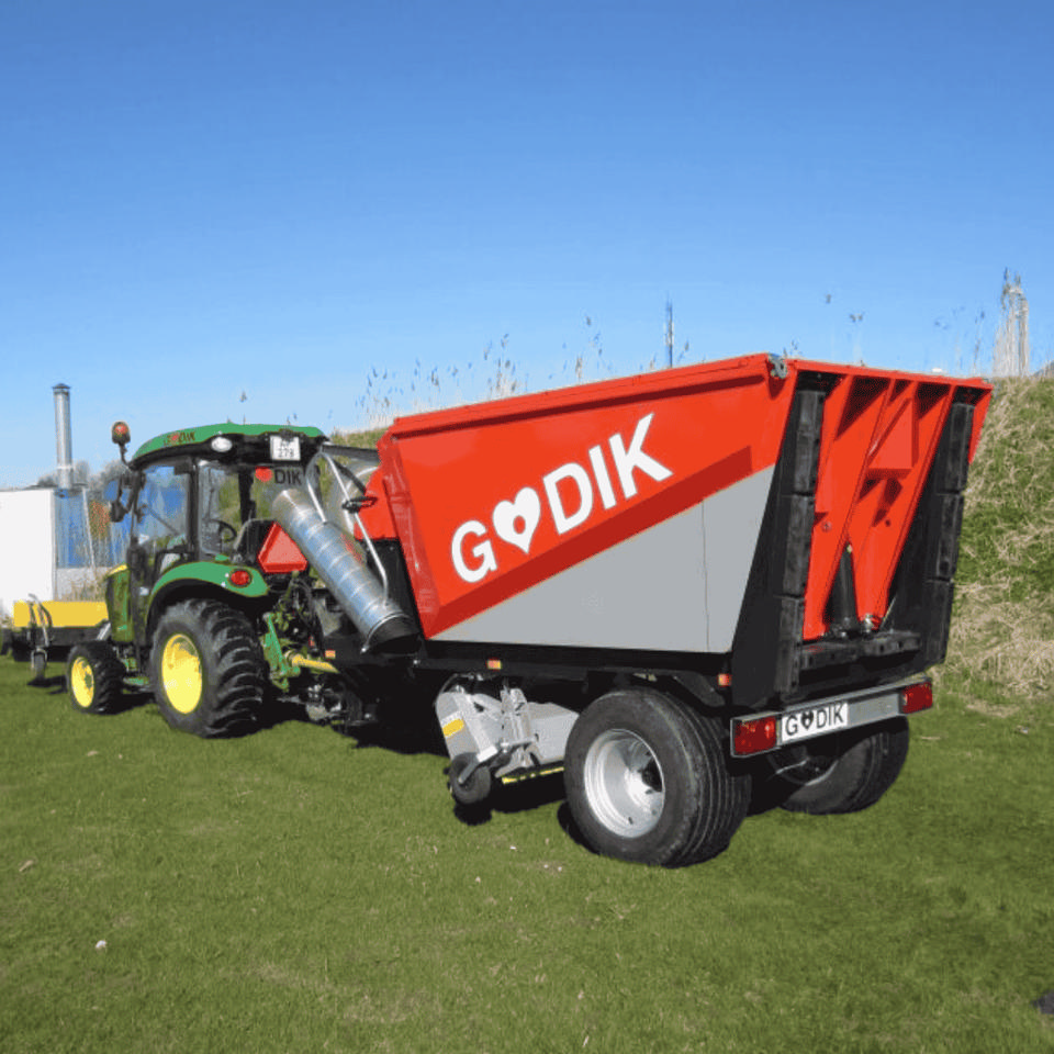 Traktor med affaldsopsamler - Maskiner & Kørsel