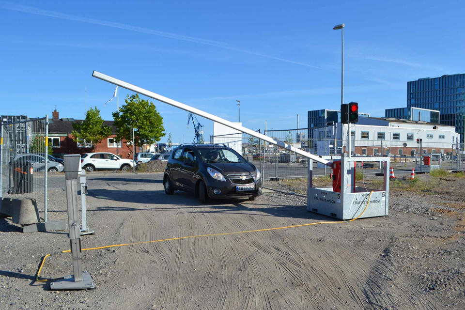 Trafiklys med bom - Hegn & afspærring