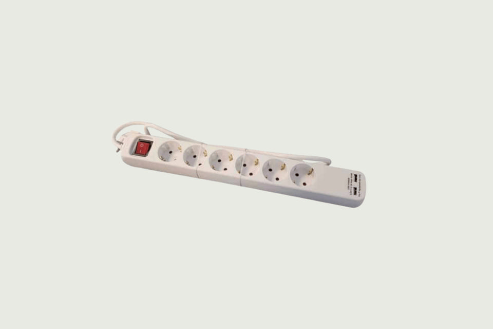 Adapter kabel 230V stikplanke 1xSchuko/6xSchuko - Kabler og stik