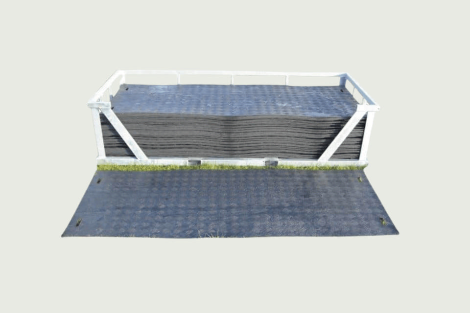 25 stk. plast køreplader på palle - Overkørselsplader og kabelbroer